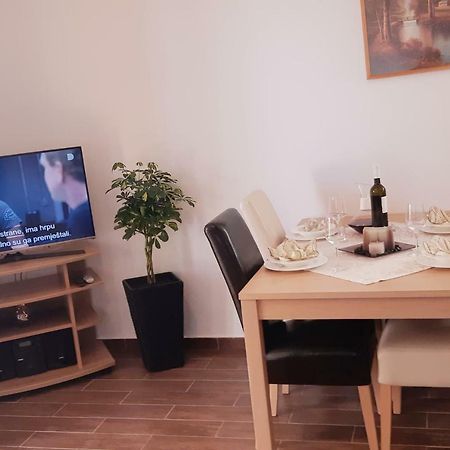 Apartmani Lili Sukošan Dış mekan fotoğraf