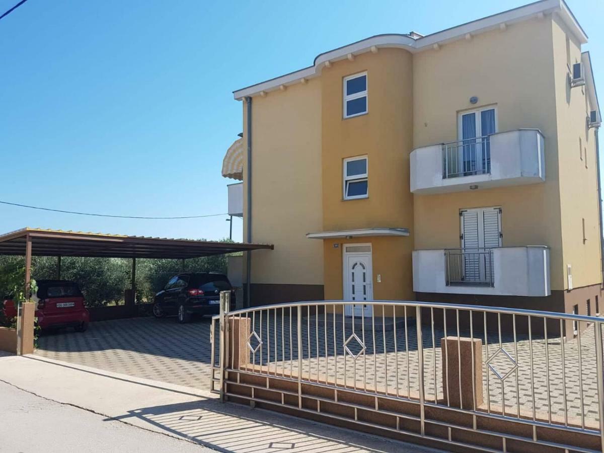 Apartmani Lili Sukošan Dış mekan fotoğraf