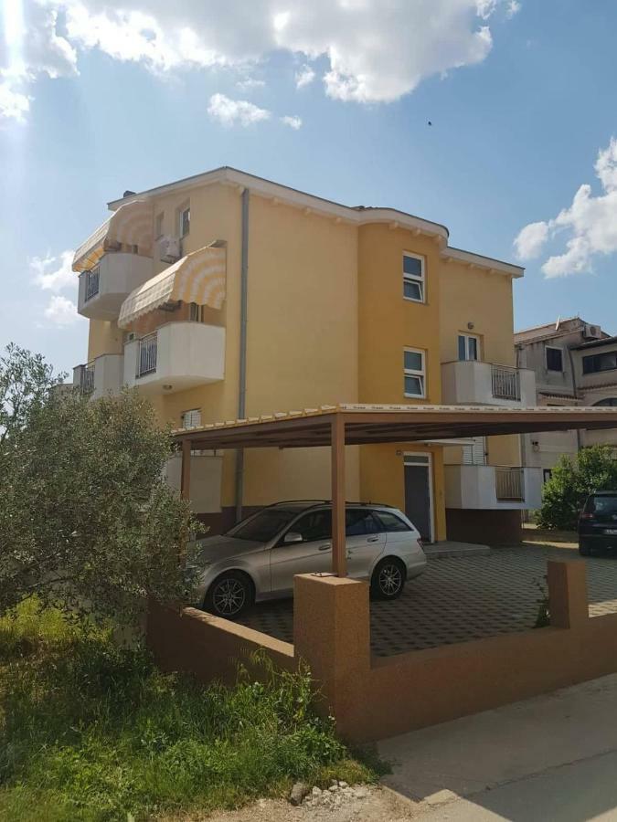 Apartmani Lili Sukošan Dış mekan fotoğraf
