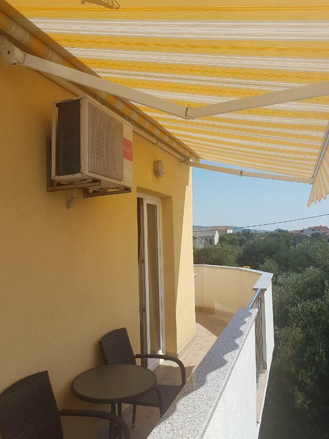 Apartmani Lili Sukošan Dış mekan fotoğraf