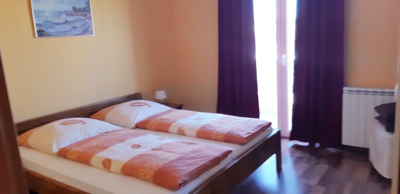 Apartmani Lili Sukošan Dış mekan fotoğraf