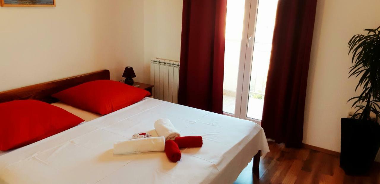 Apartmani Lili Sukošan Dış mekan fotoğraf