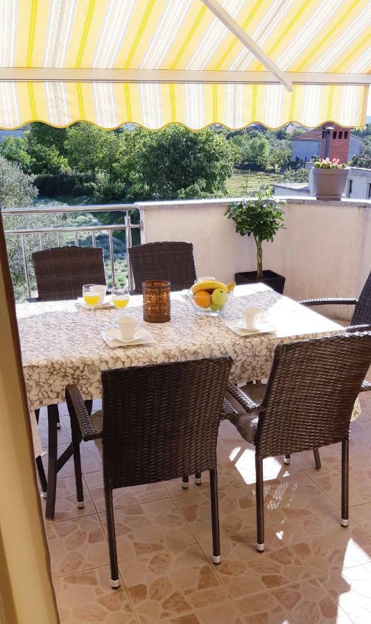 Apartmani Lili Sukošan Dış mekan fotoğraf