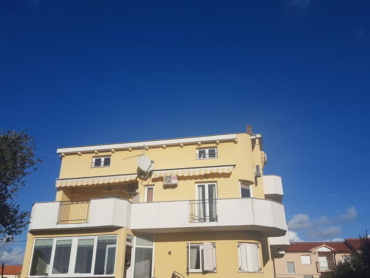 Apartmani Lili Sukošan Dış mekan fotoğraf