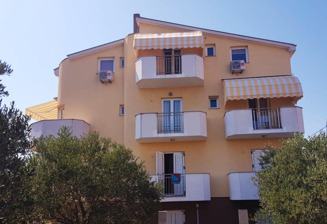 Apartmani Lili Sukošan Dış mekan fotoğraf