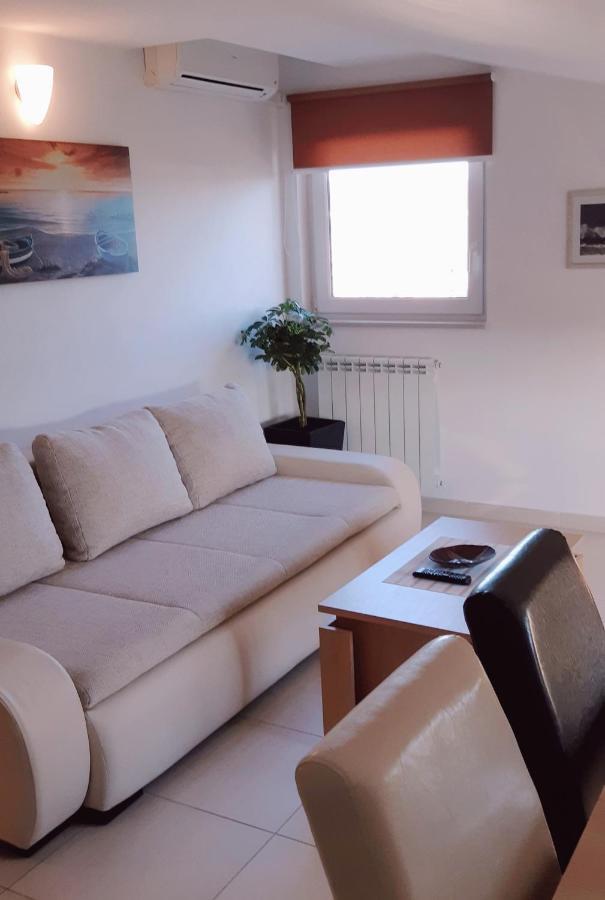 Apartmani Lili Sukošan Dış mekan fotoğraf