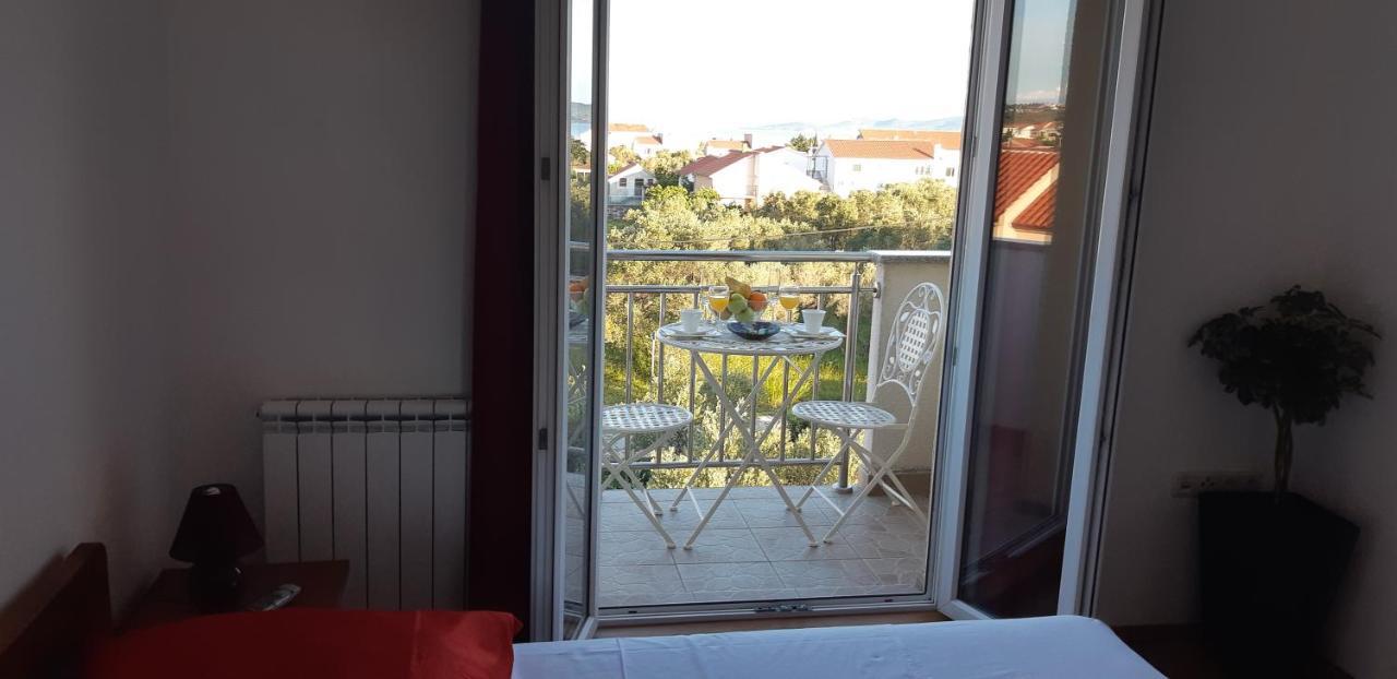 Apartmani Lili Sukošan Dış mekan fotoğraf