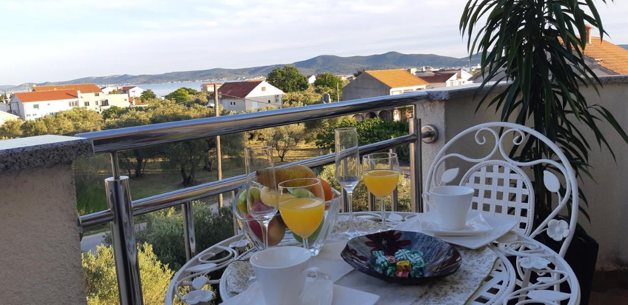 Apartmani Lili Sukošan Dış mekan fotoğraf